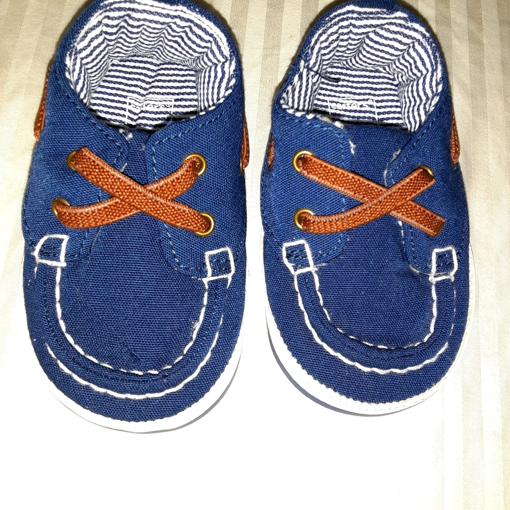 BABY CRIB SHOES